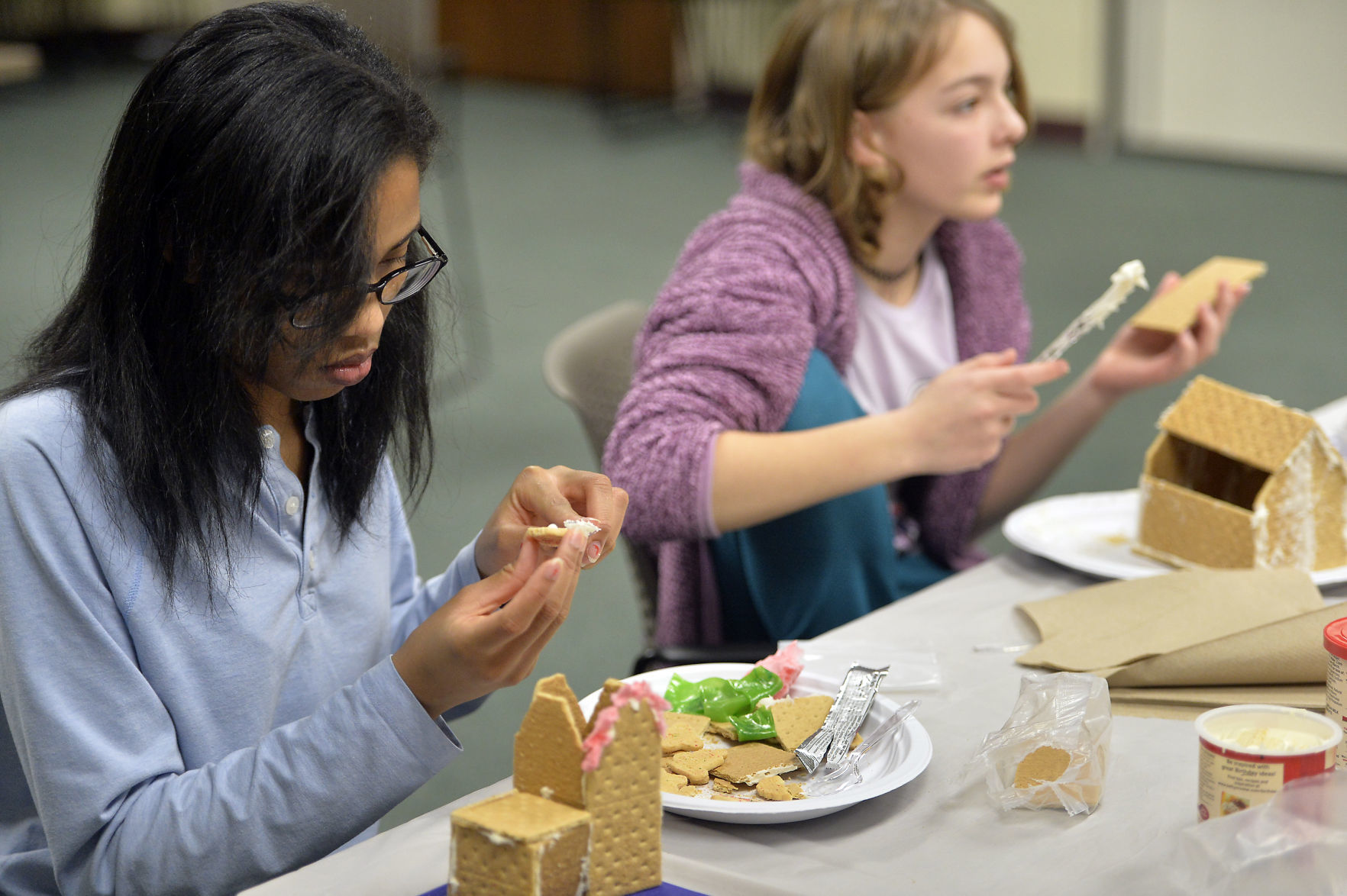 NORTHSIDE LIBRARY GINGERBREAD HOUSES